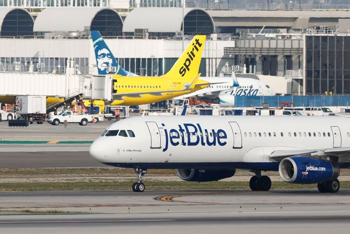 Spirit crashes merger with JetBlue